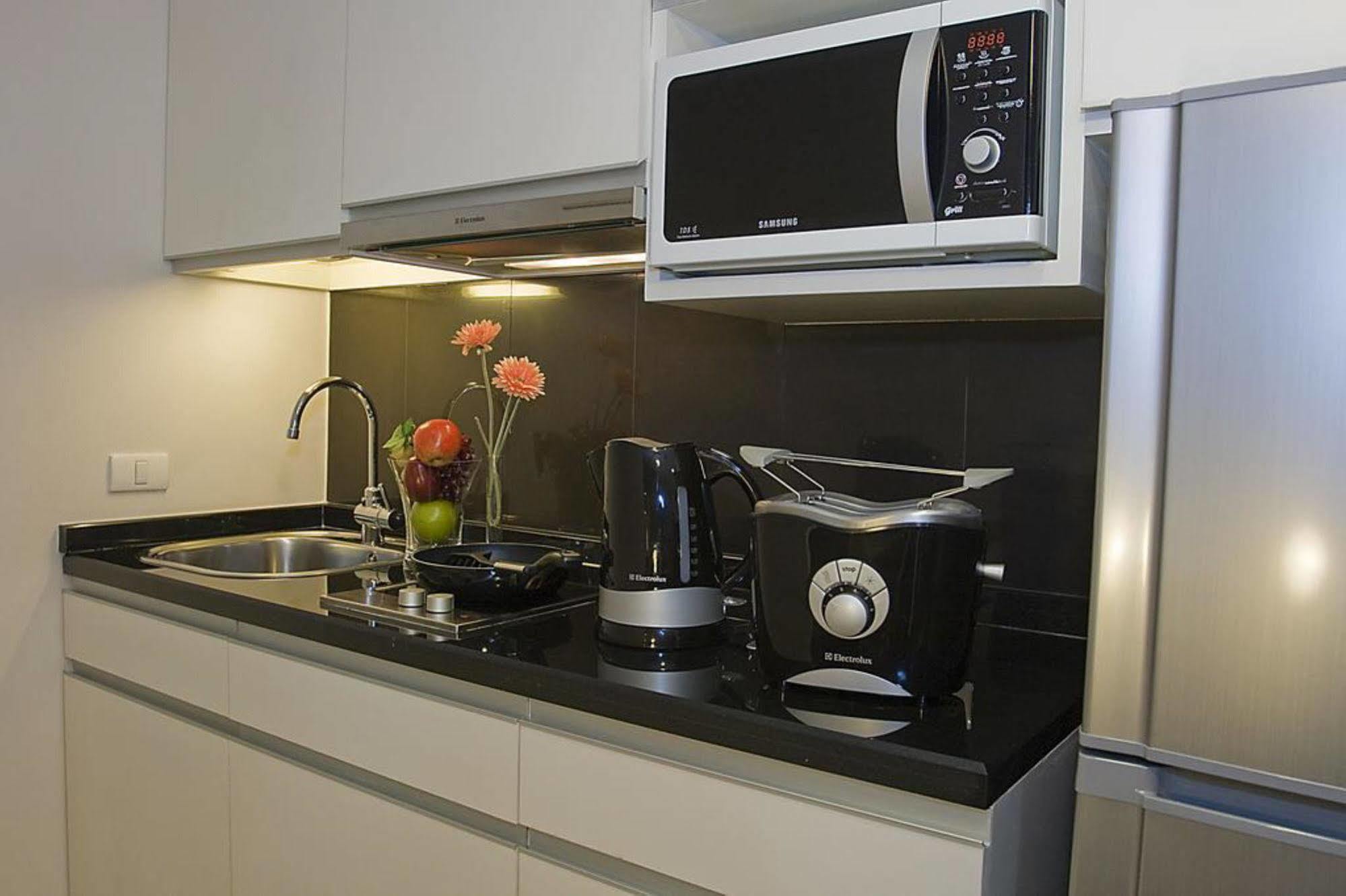 Aparthotel Citadines Sukhumvit 23 Bangkok Esterno foto